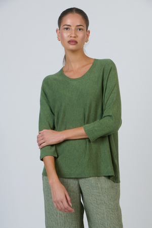 Olive et Julie Three Quarter Sleeve Round Neck Fine Knit Top in Sap Green