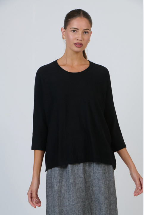Olive et Julie Three Quarter Sleeve Round Neck Fine Knit Top in Black