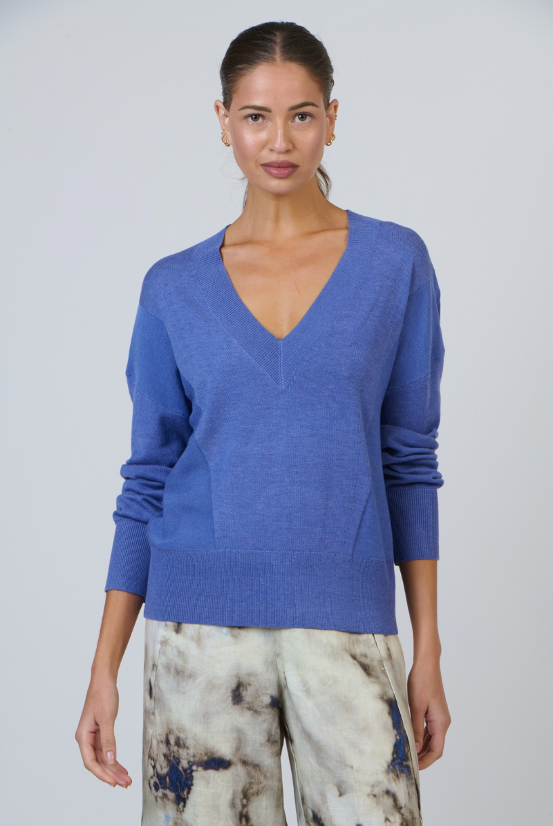 Olive et Julie Long Sleeve V Neck Fine Knit Top in Lake