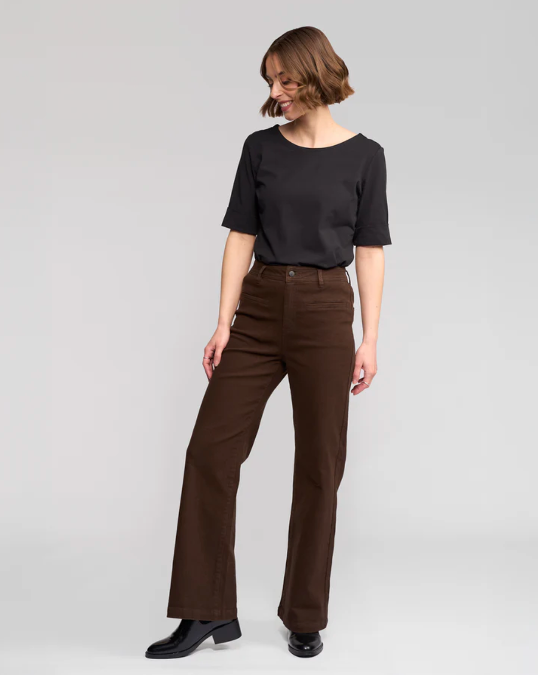 Vassalli Peace Wide Leg Full Length Jean in Chocolate