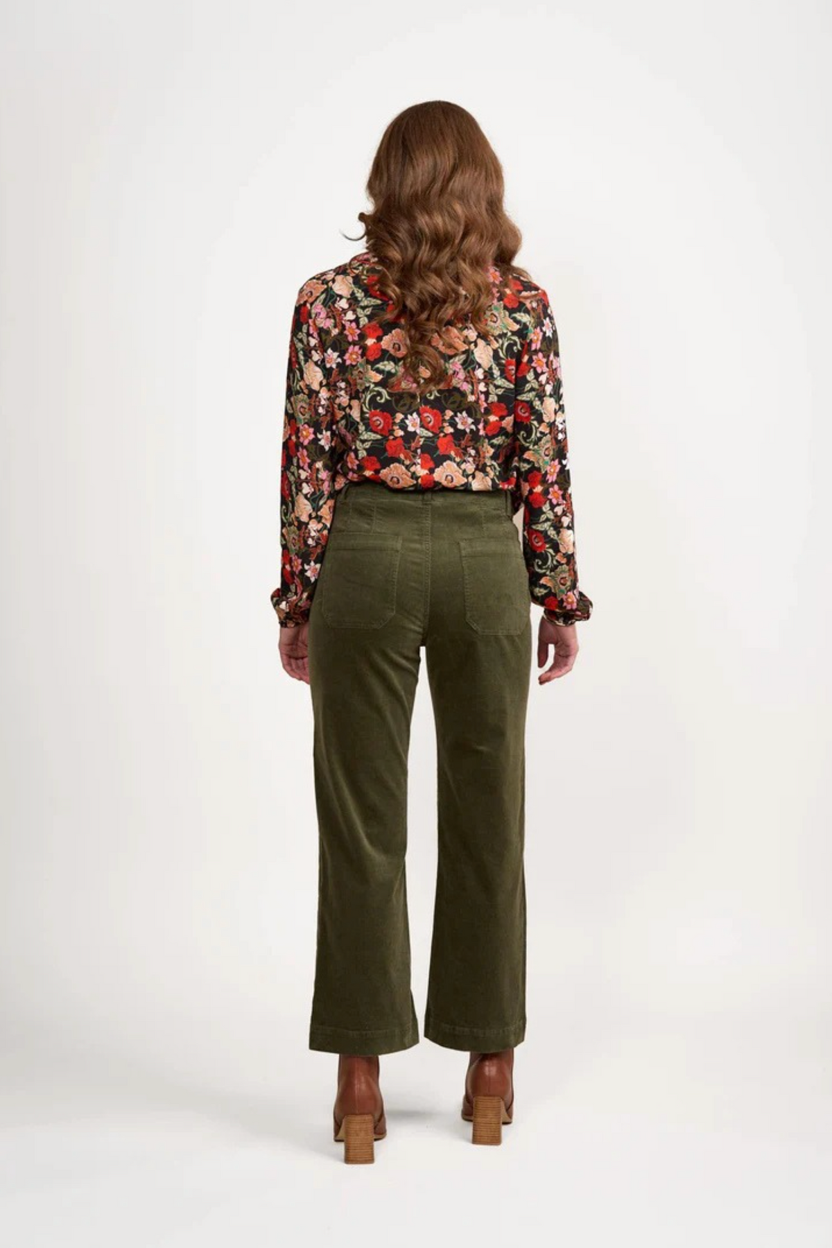 Vassalli Daily Cord Straight Leg Ankle Grazer Jean in Deep Sage