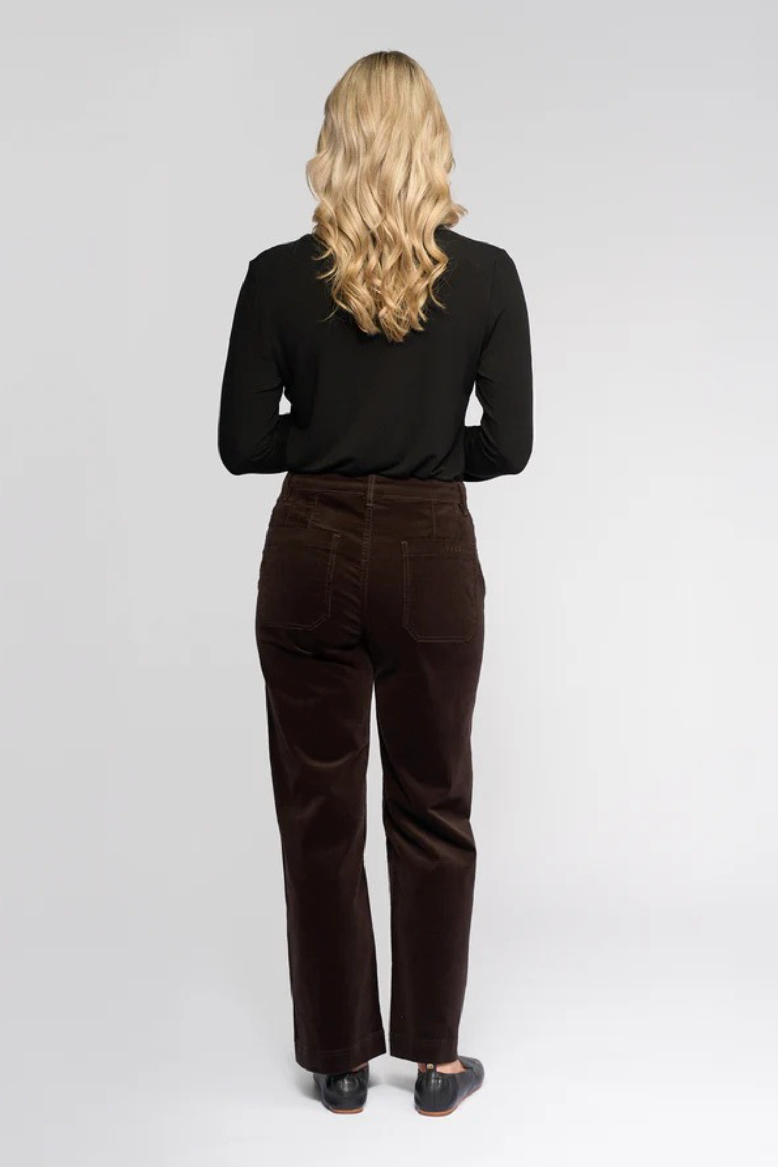 Vassalli Market Cord Straight Leg Ankle Grazer Pant in Walnut