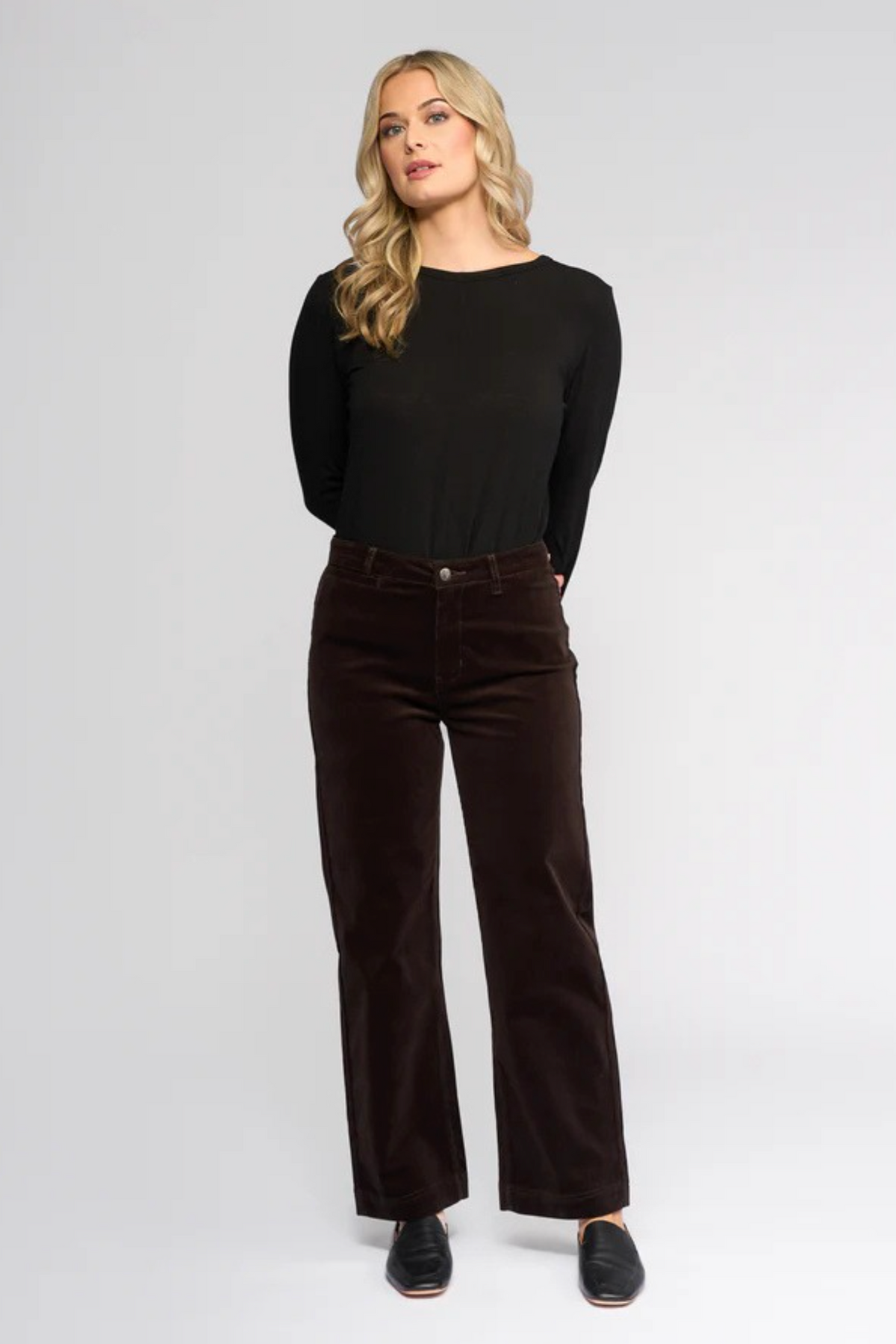 Vassalli Market Cord Straight Leg Ankle Grazer Pant in Walnut