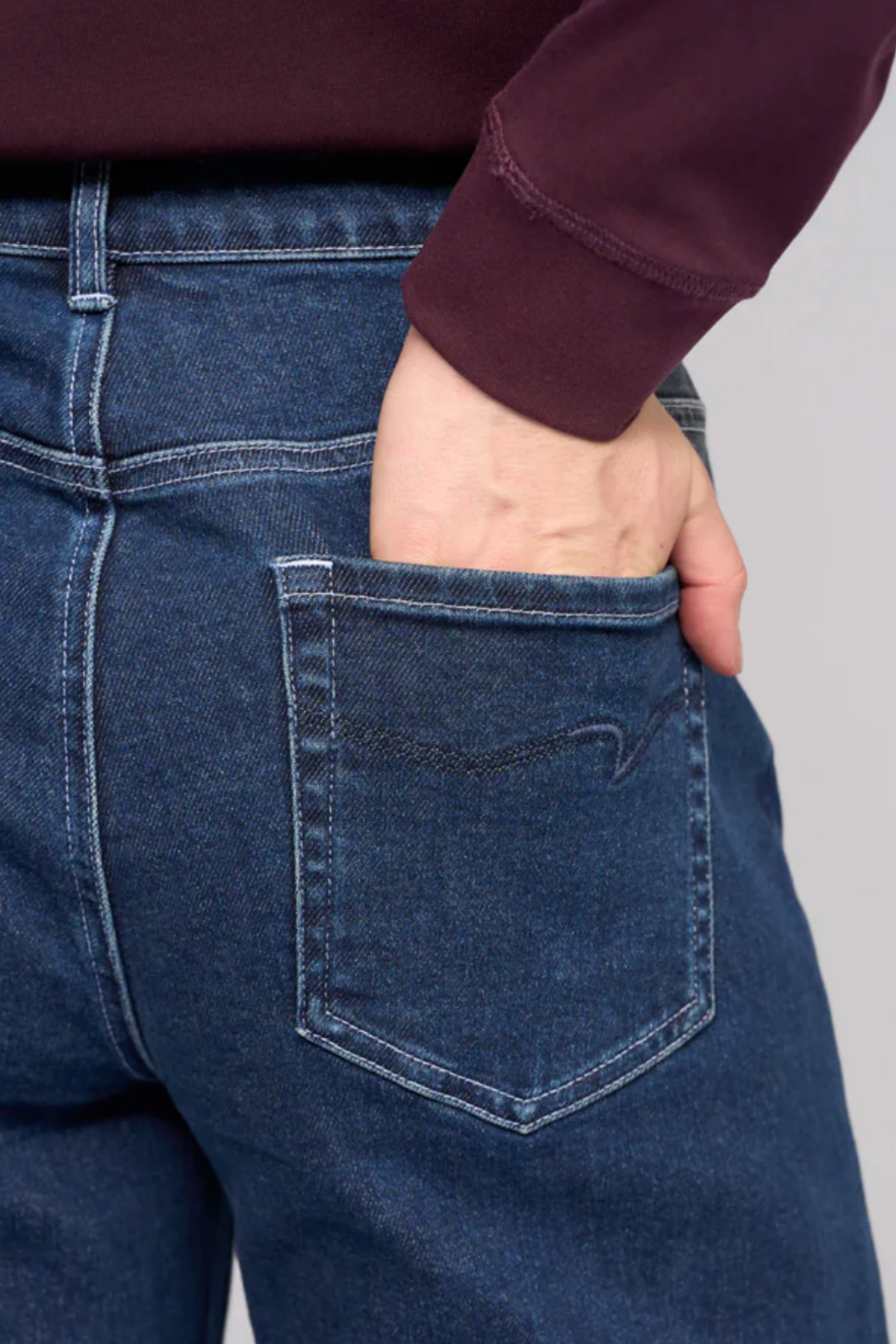 Vassalli Alley Wide Leg Ankle Grazer Jean in Dark Blue