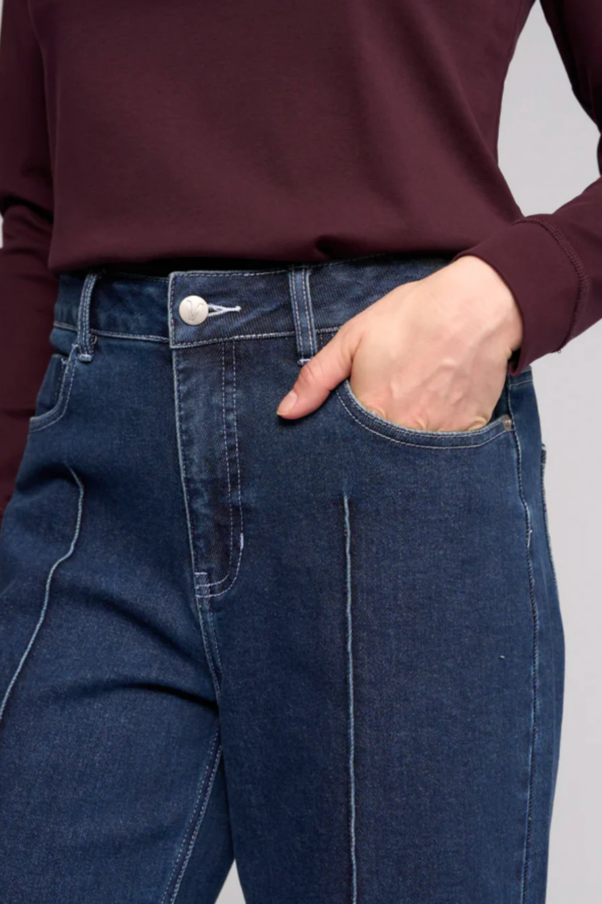 Vassalli Alley Wide Leg Ankle Grazer Jean in Dark Blue