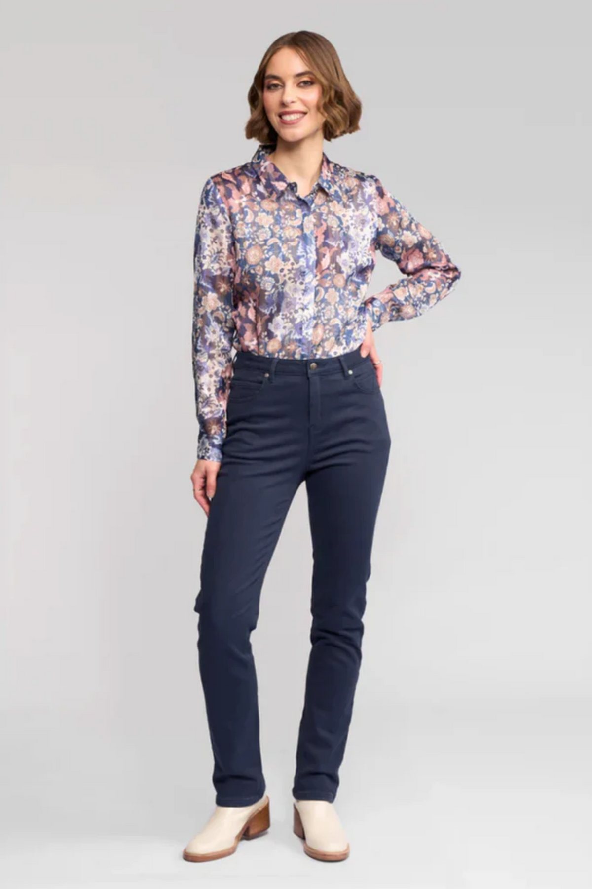 Vassalli Column Pant Slim Leg Knit Denim Jean in Carbon