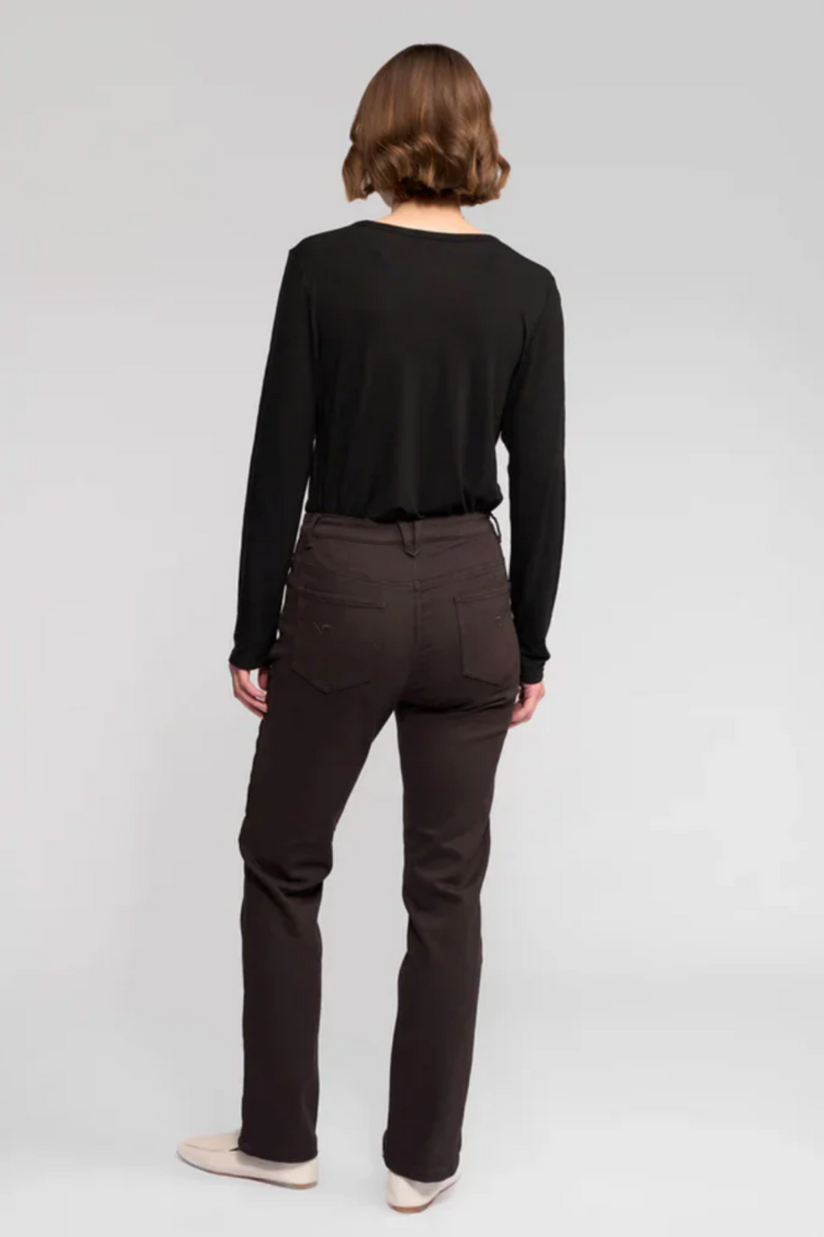 Vassalli Column Pant Slim Leg Knit Denim Jean in Chocolate