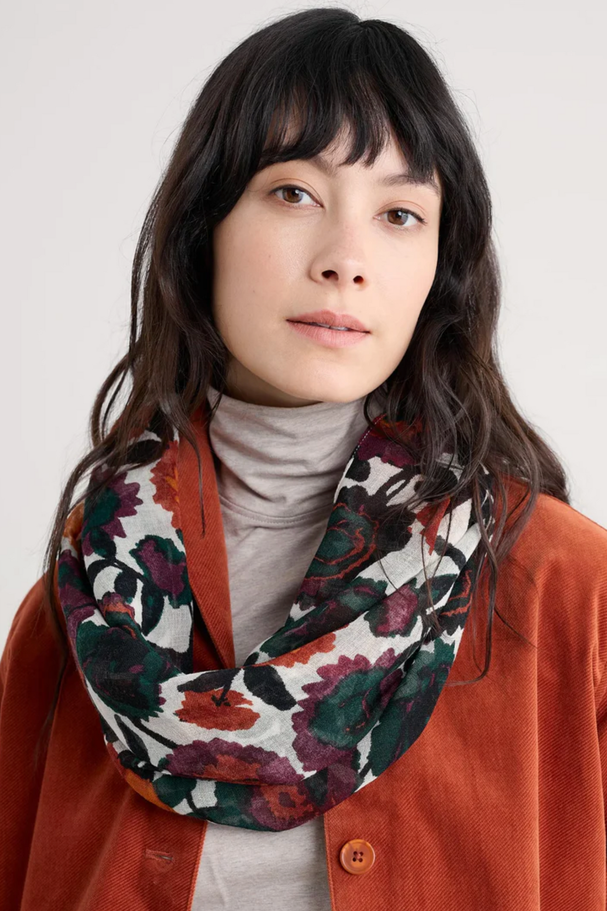 Seasalt Cornwall Pretty Circle Scarf in Figurative Floral Aran