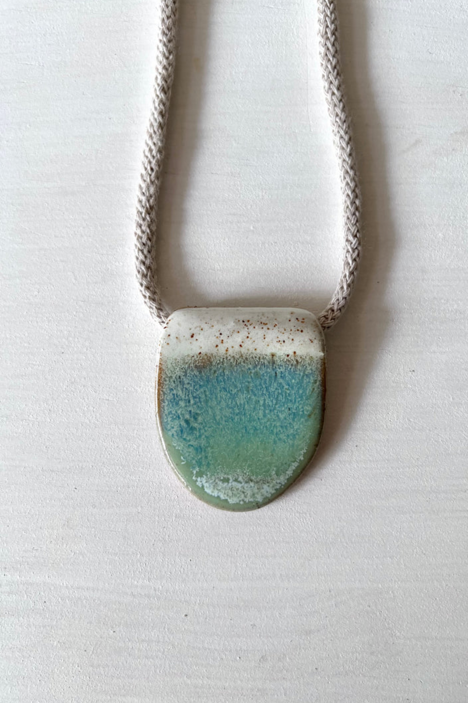 Woodfolk Natural Accessories Eucalyptus Half Oval Ceramic Necklace