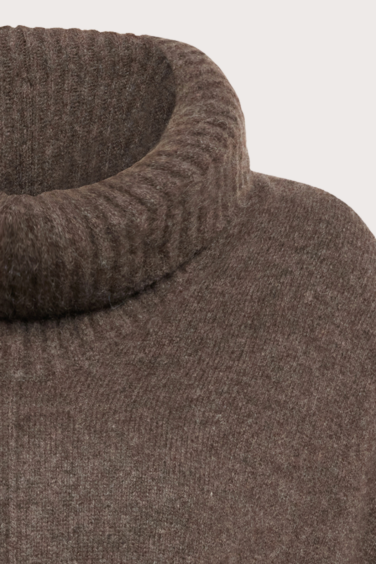 Mansted Denmark Zo Bee Yak Popover in Brown