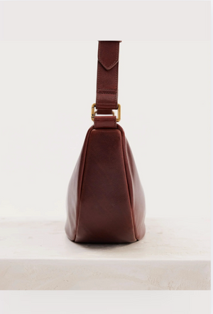 JUJU & Co Crescent Sling Leather bag in Maple
