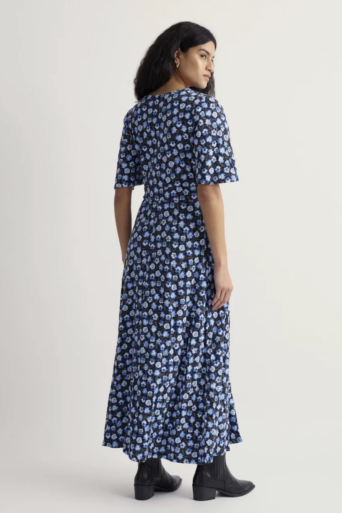 Seasalt Cornwall Chateaux Dress in Pressed Pansies Sail