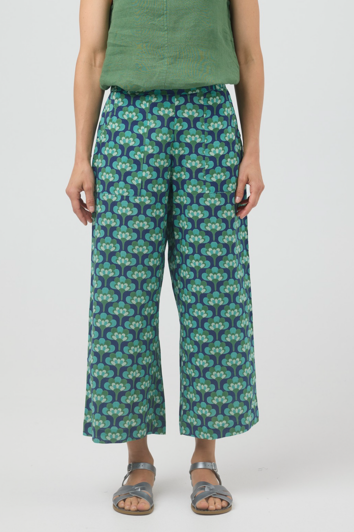 CAKE Romy Pant in Broccoli
