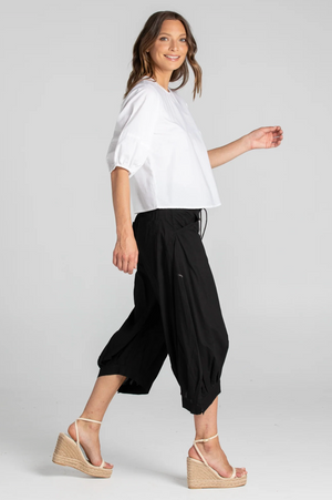 Boom Shankar Guru pants in Black
