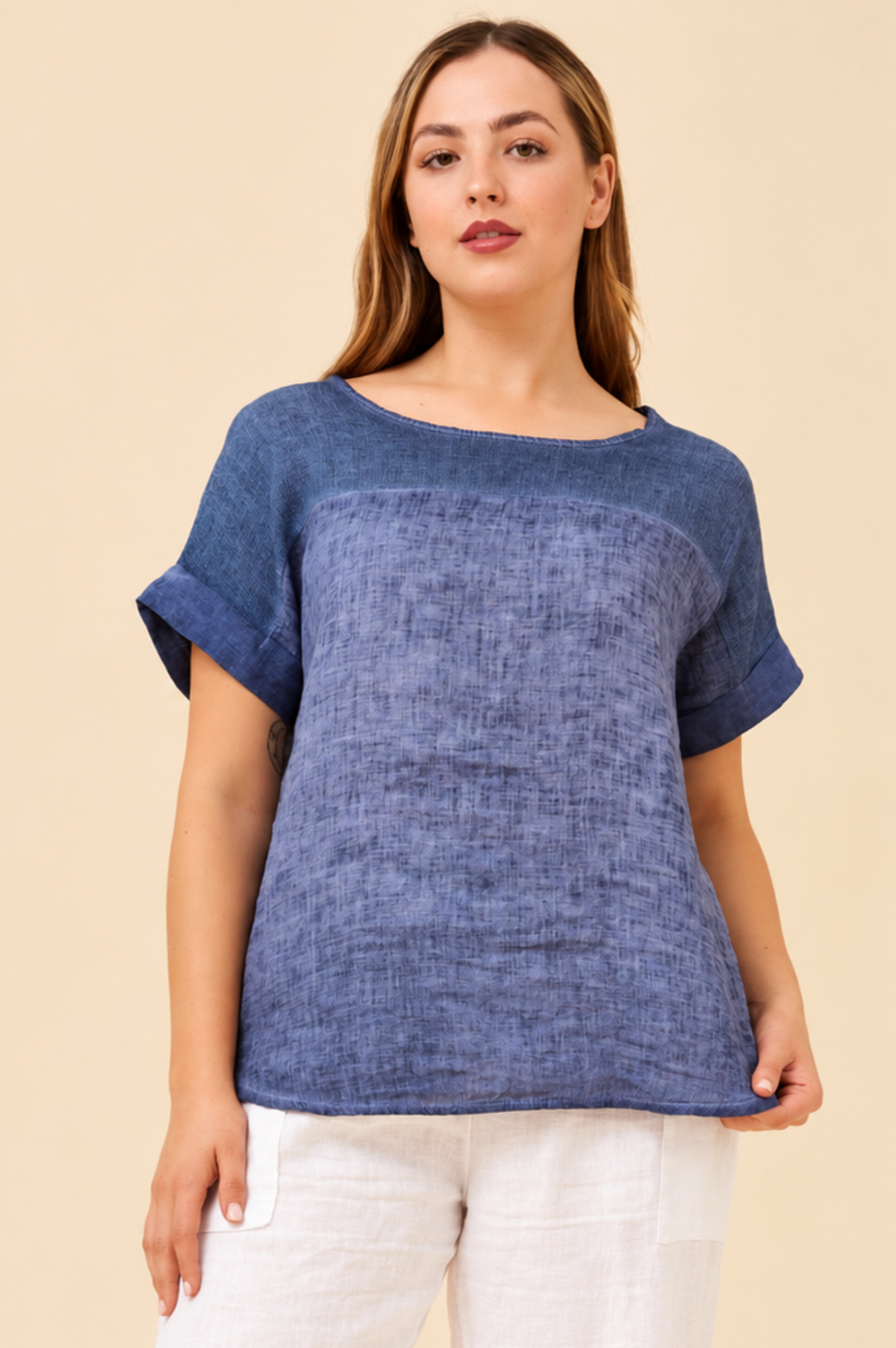 Bottega Moda Short Sleeve Solid Top in Navy