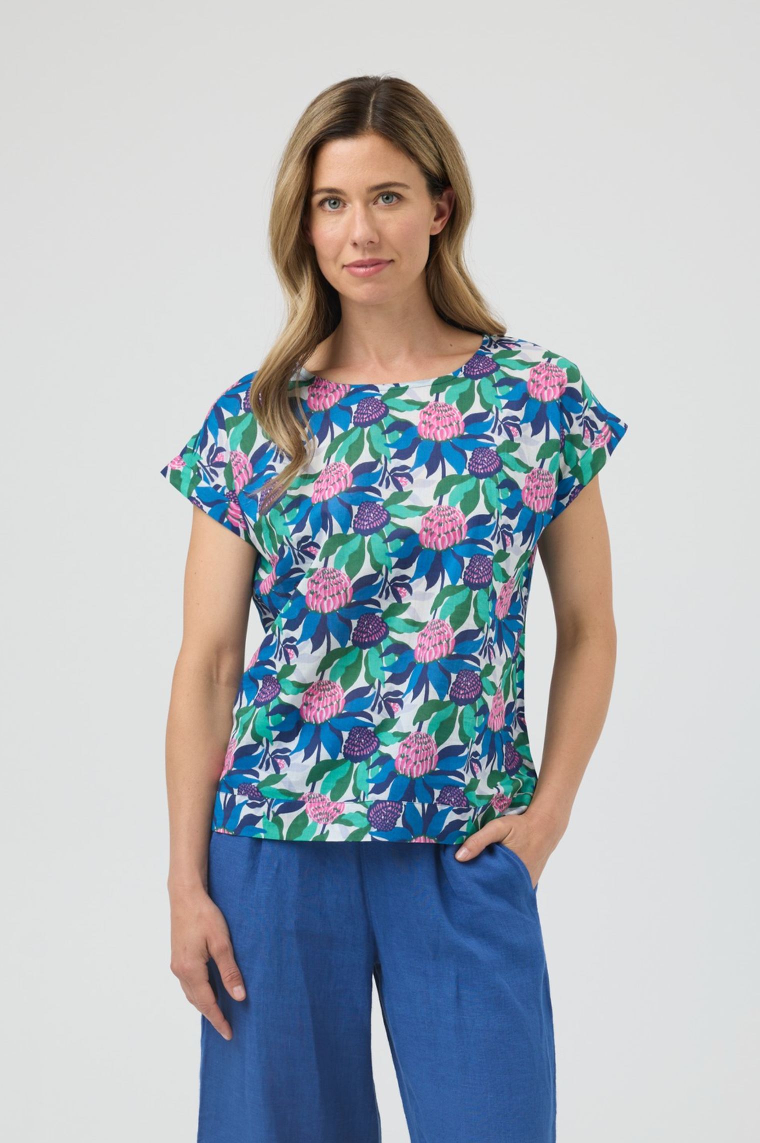 CAKE Vicky Round Neck Top in Portea