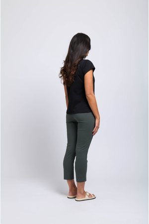 Foil Fuss Free Taper Capri Trapeze Pant in Viridian