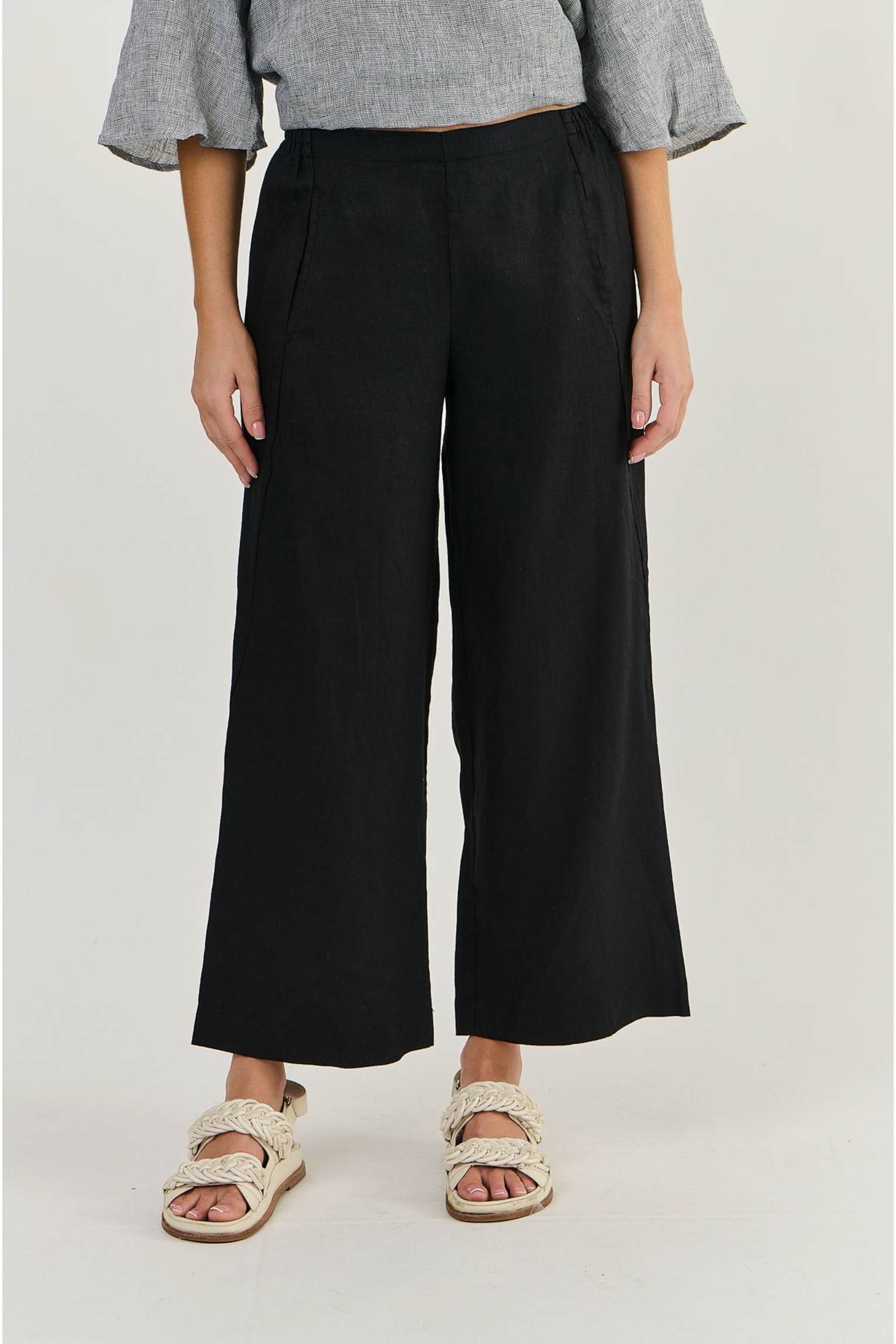 Naturals by O & J Linen Pant in Black