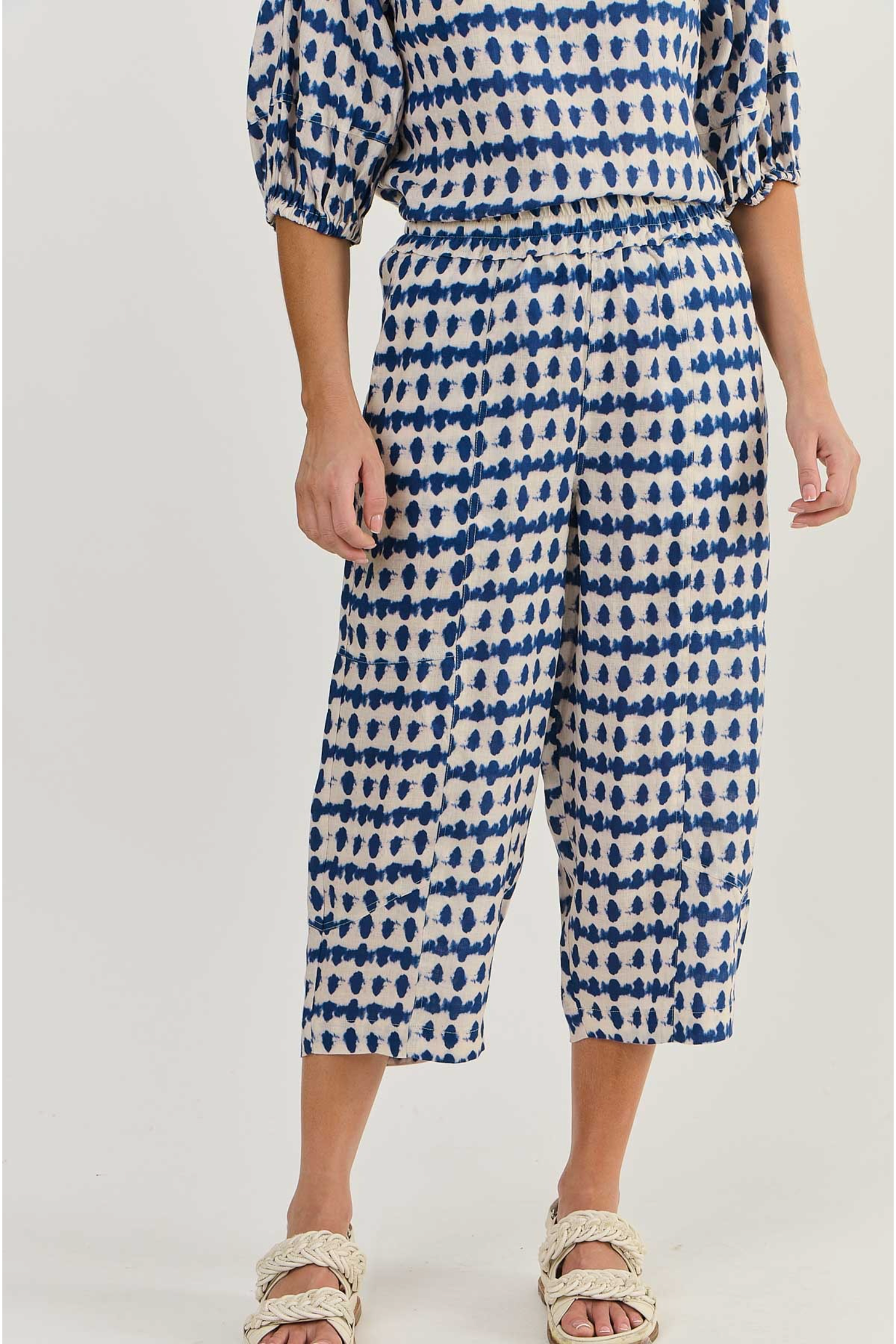 Naturals by O & J Linen Contrast Pant in Delta Bolt