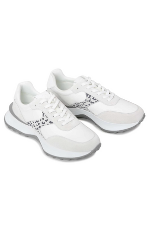 EOS Footwear Bliss Tundra Sneaker