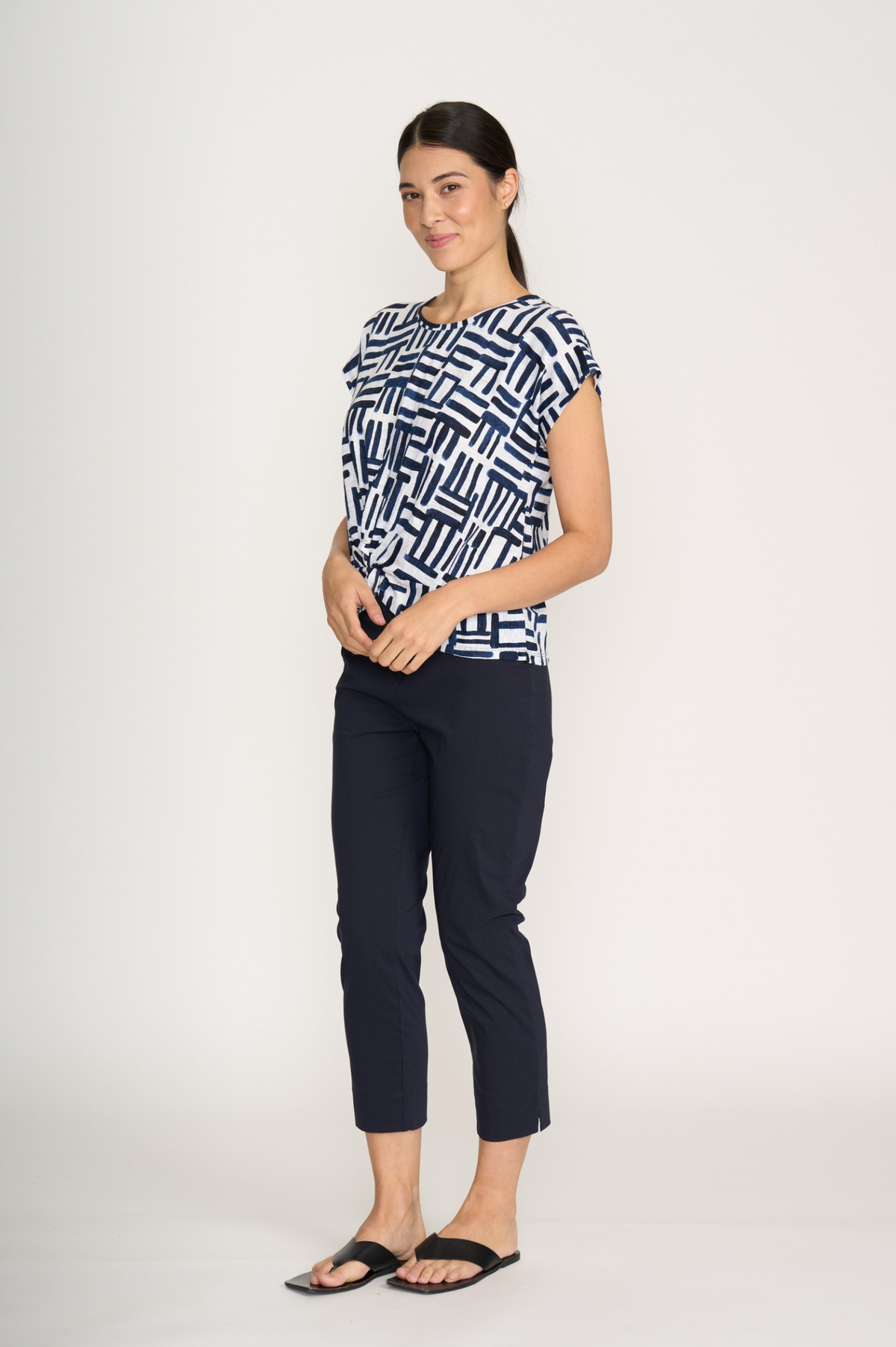 Foil Fuss Free Taper Trapeze Capri Pant in True Navy