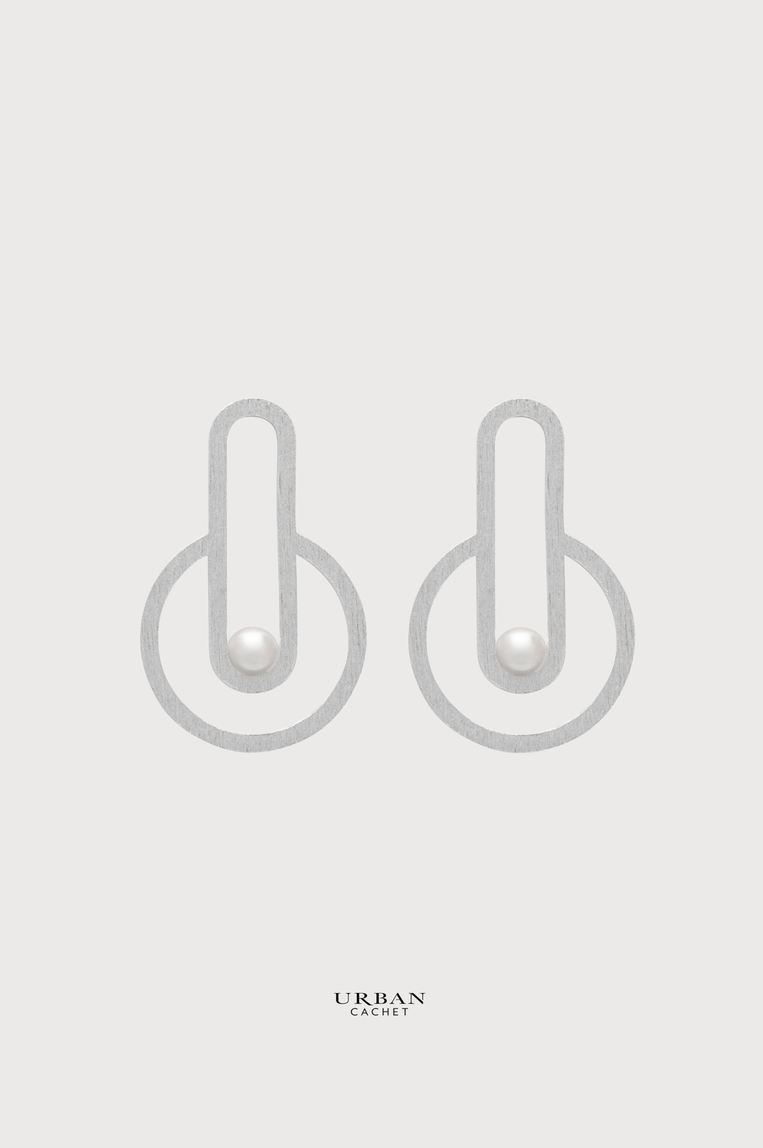 YiSu Design Interconnected Circle Earrings in Silver