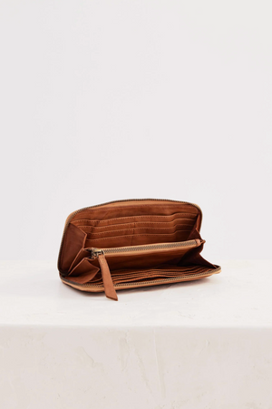 JUJU & Co Slim Wallet in Tan