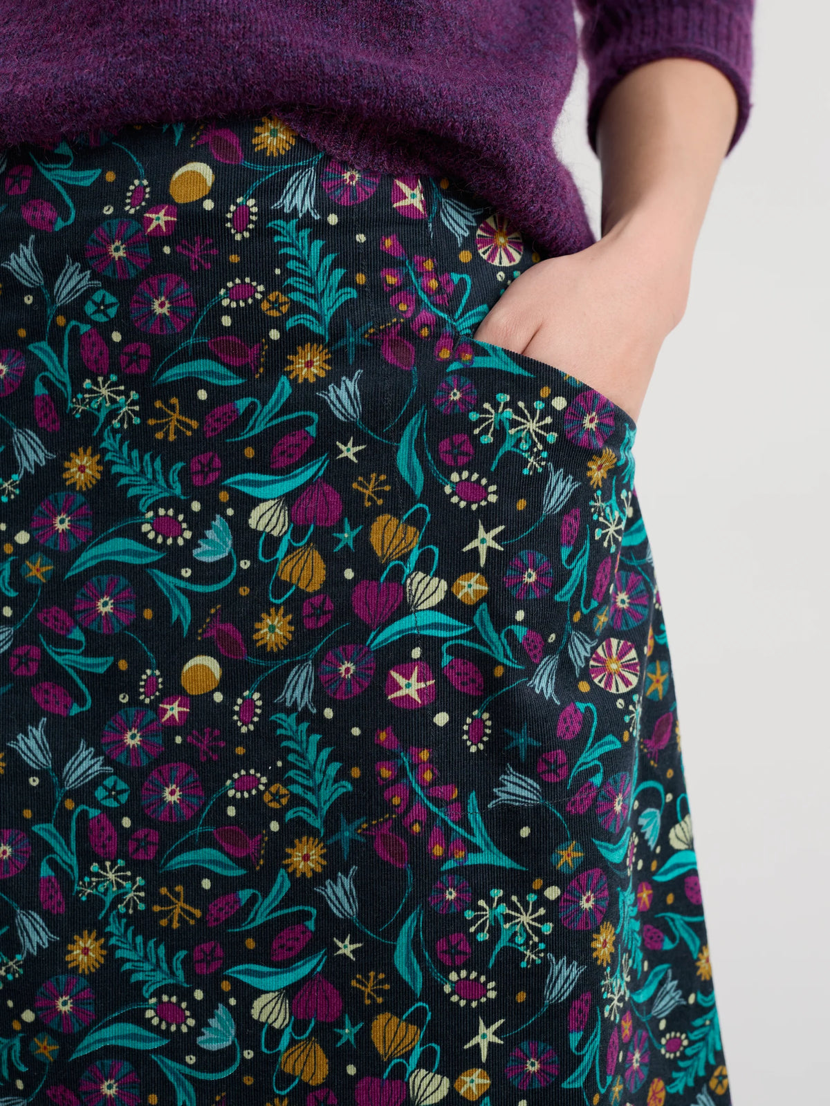 Seasalt Cornwall Forest View Skirt in Illuminated Garden Onyx