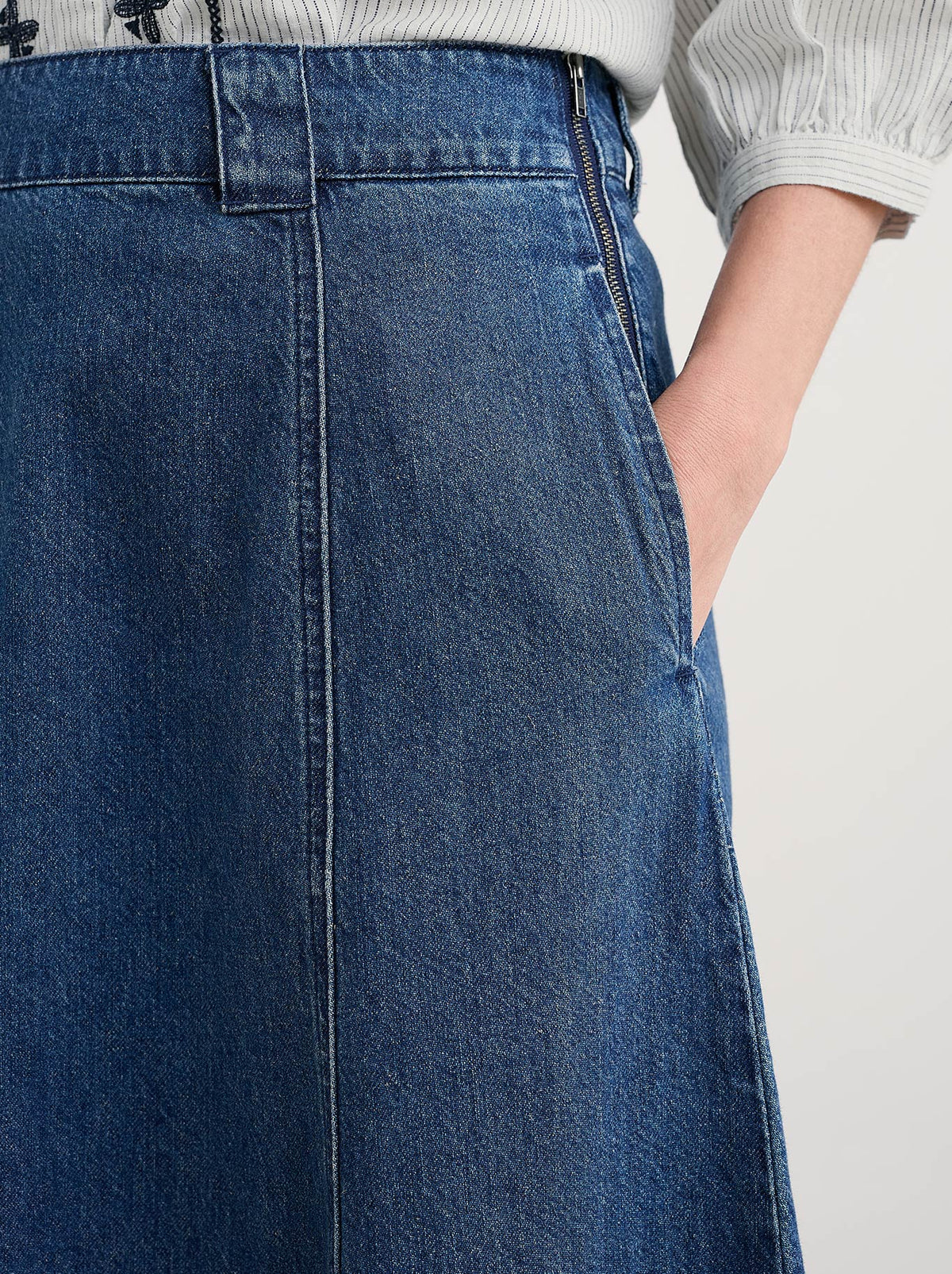 Seasalt Restharrow Skirt in Mid Wash