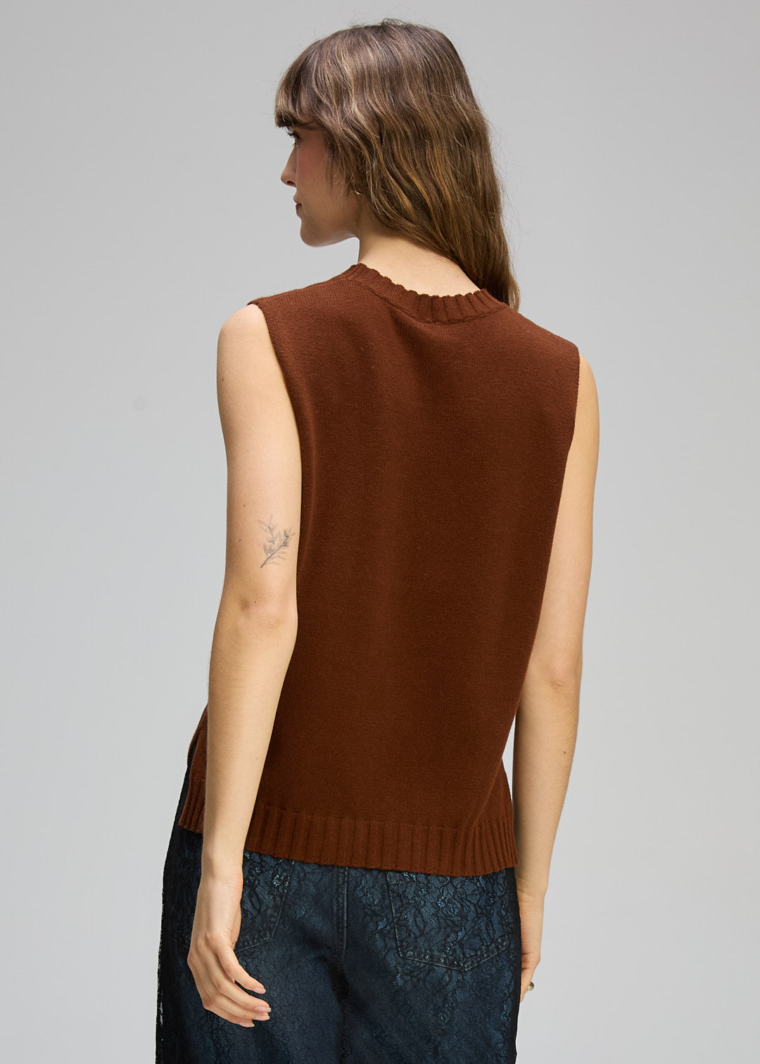Zaket and Plover Vest Essential in Chestnut
