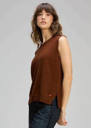 Zaket and Plover Vest Essential in Chestnut