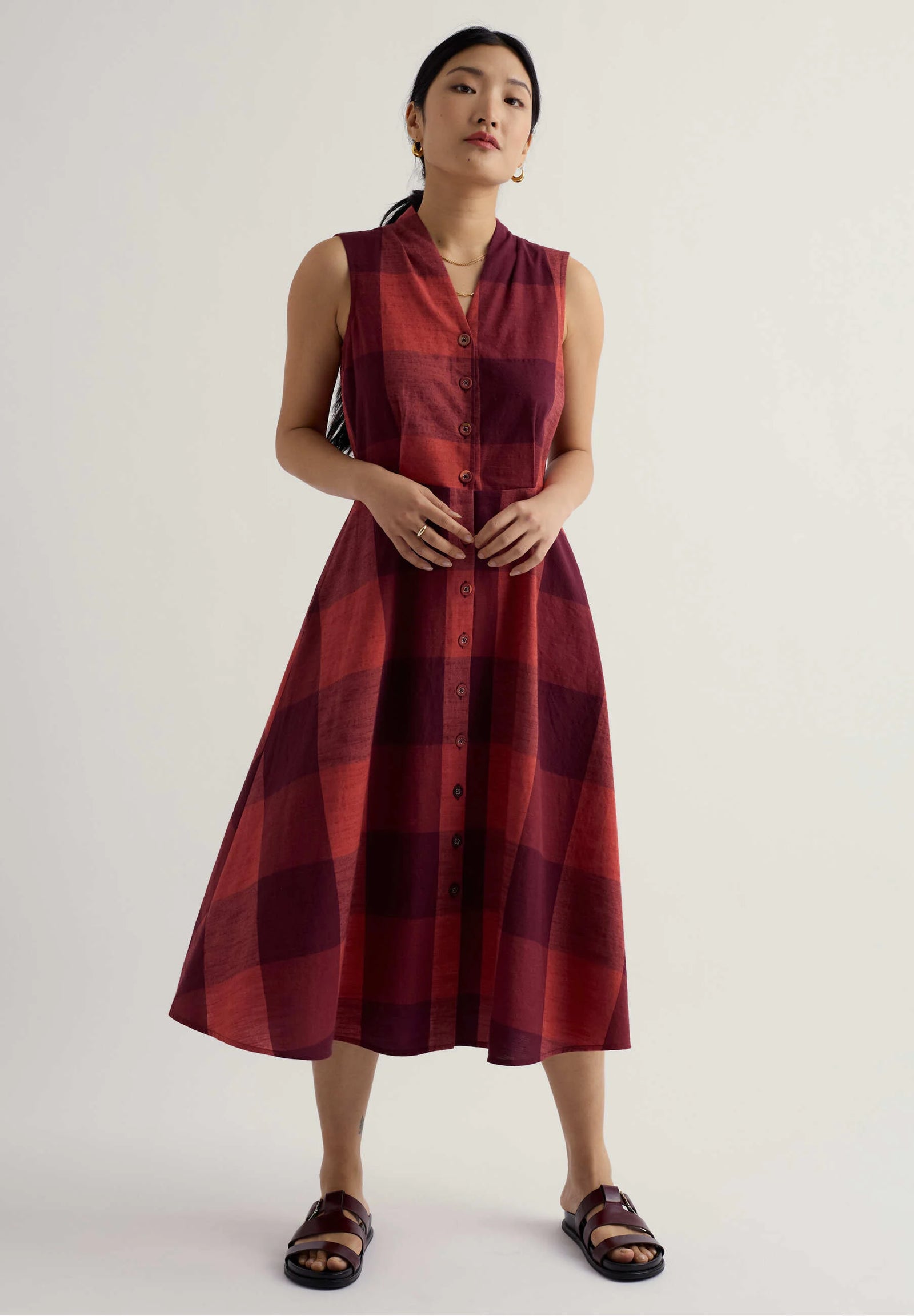 Seasalt Cornwall Sleeveless Carved Wood Dress in Lavandin Umber check