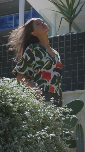 Naturals by O & J Escape Linen Top in Tuileries