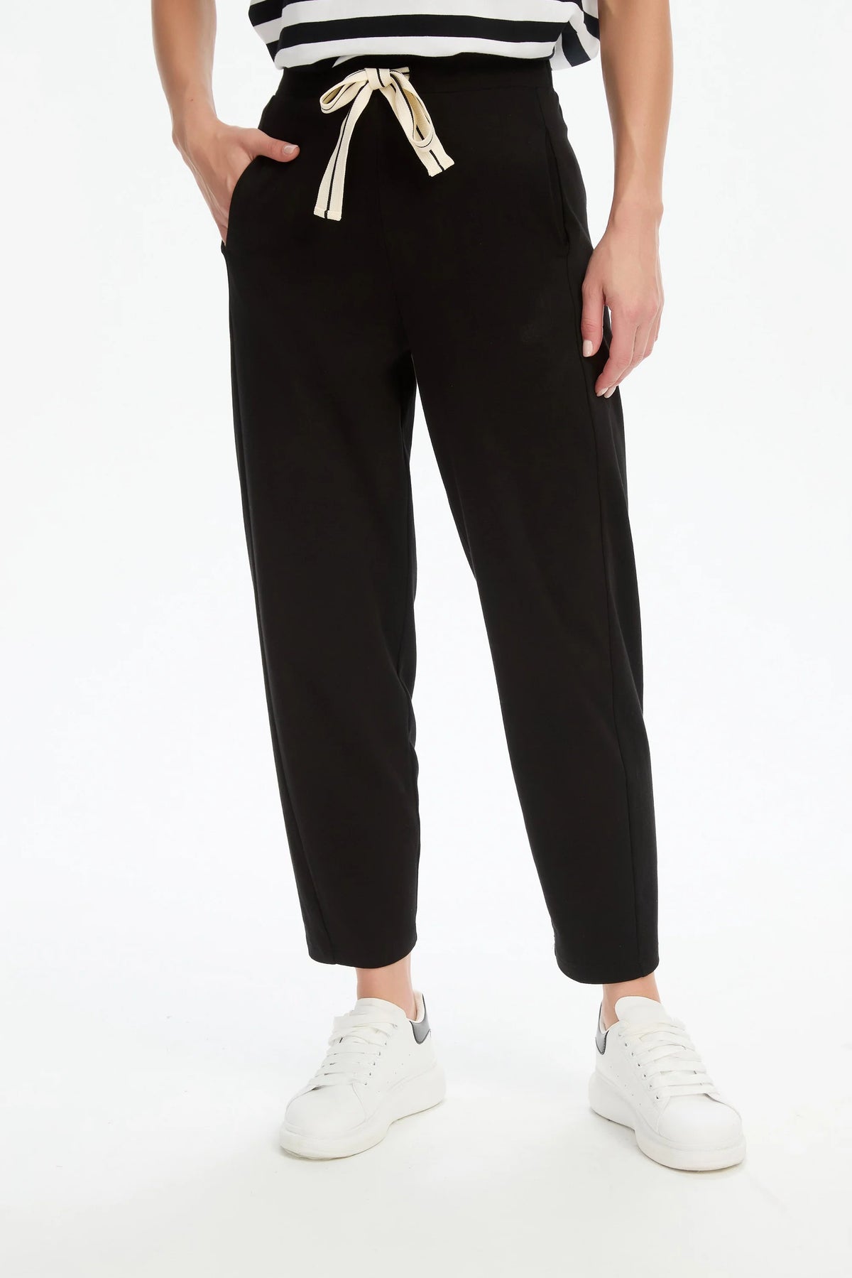 Tirelli Barrel Leg Lounge Summer Pant in Black