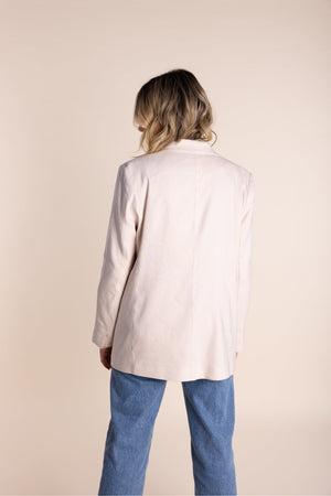Two-T's Clothing DB Linen Double Blazer in Blush