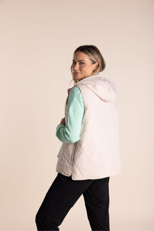 Two-T's Clothing Puffer Vest in Stone