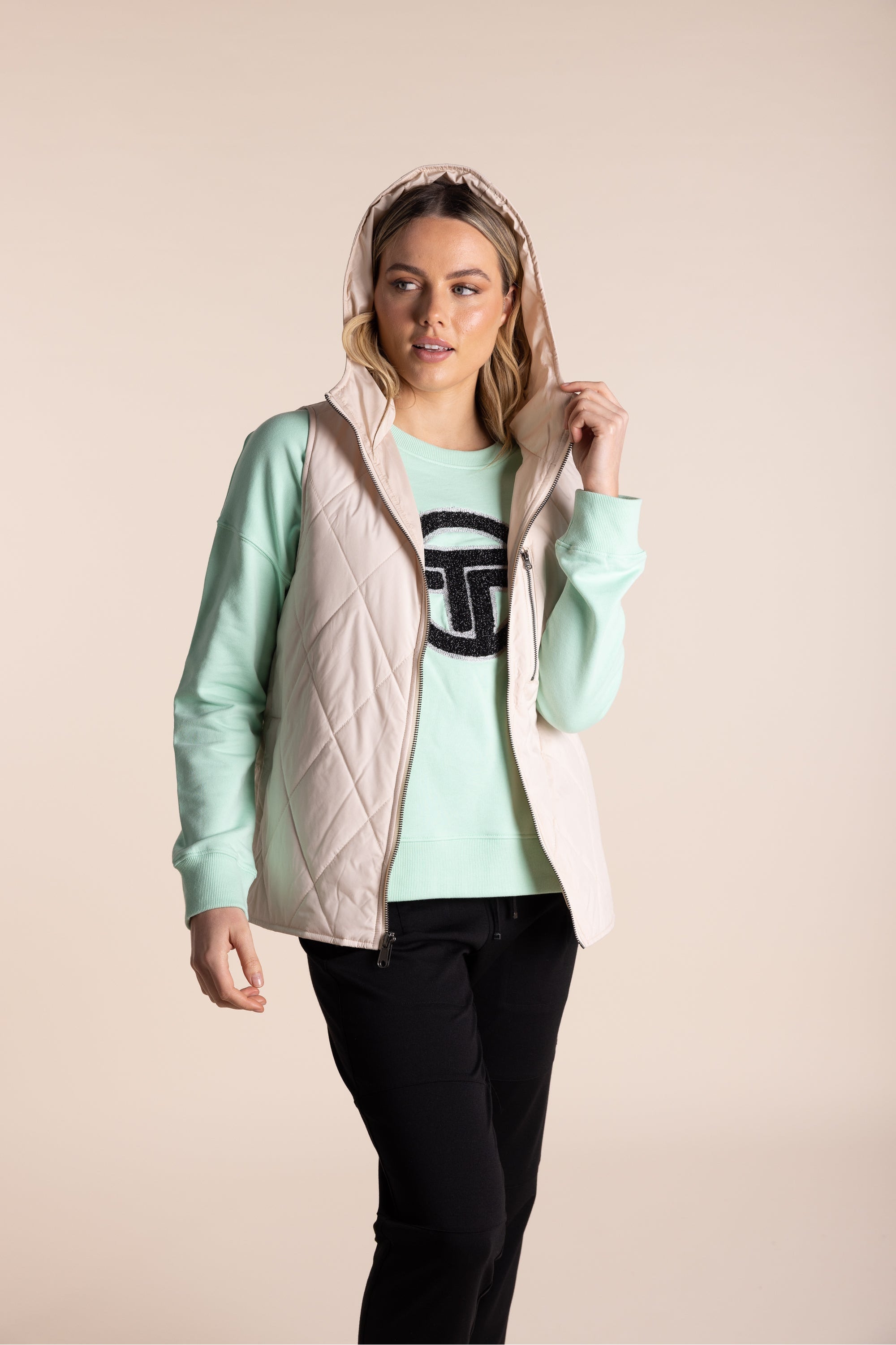 Two-T's Clothing Puffer Vest in Stone