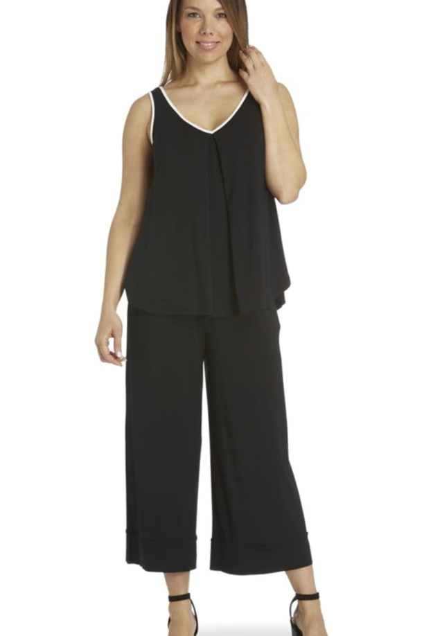 Tani V Neck Swing Tank Top in Black/White