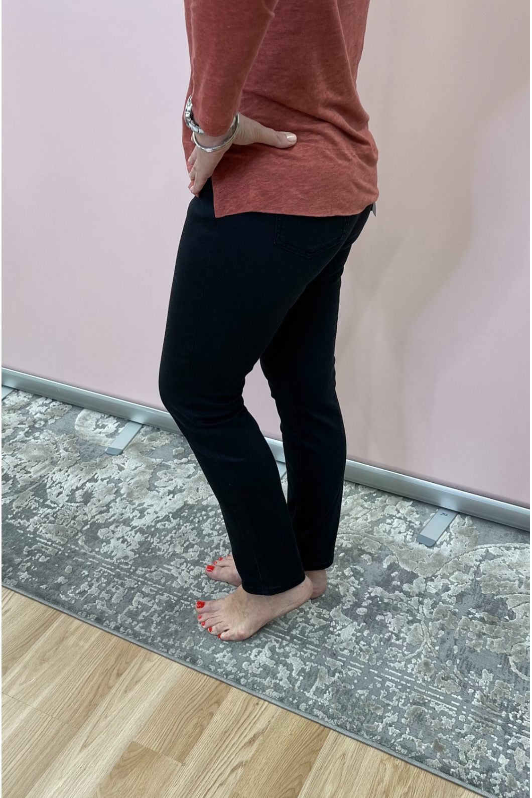 Foil Lou Lou Skinny Jean in  True Black