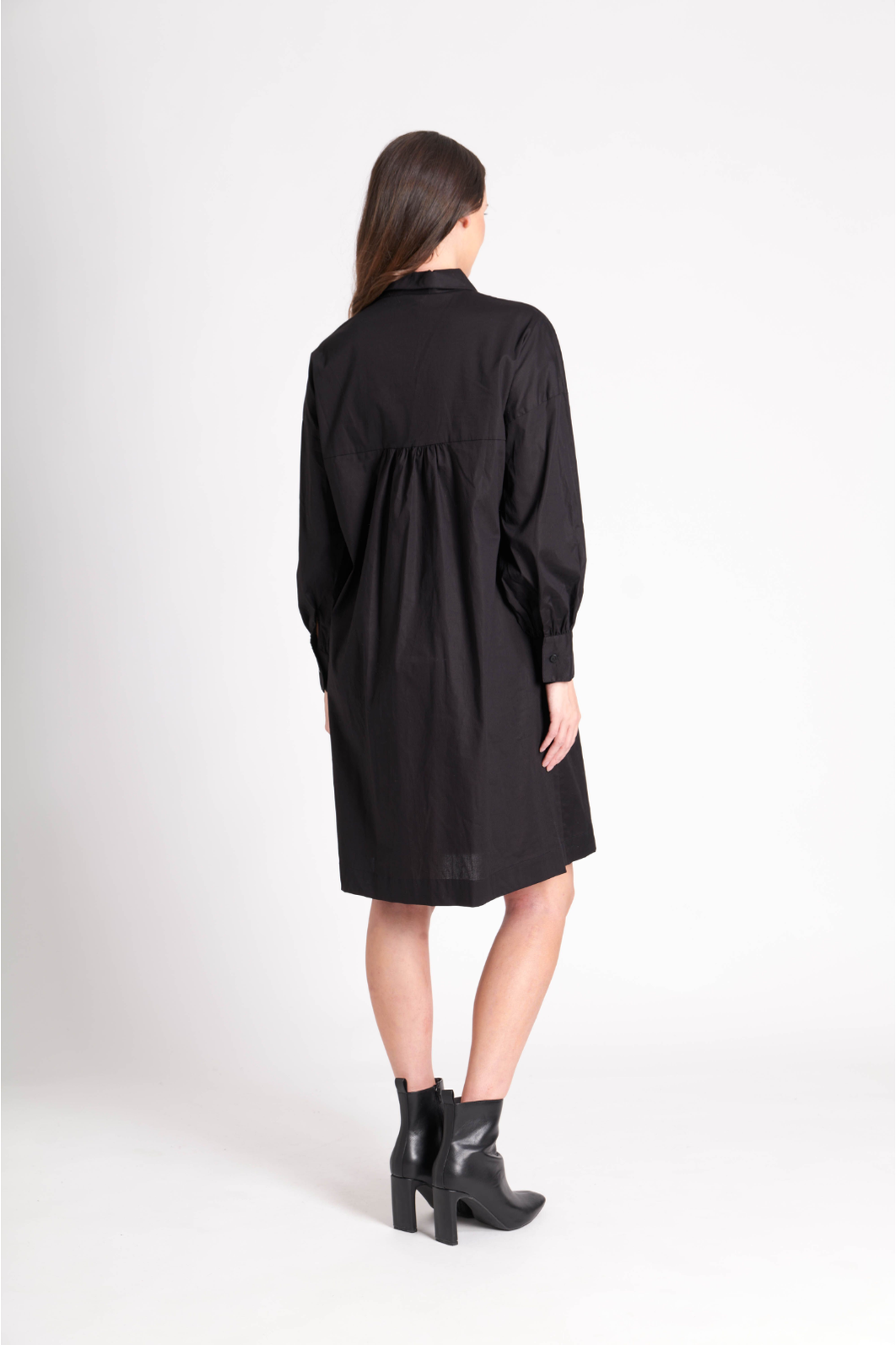 Cachet sales black dress
