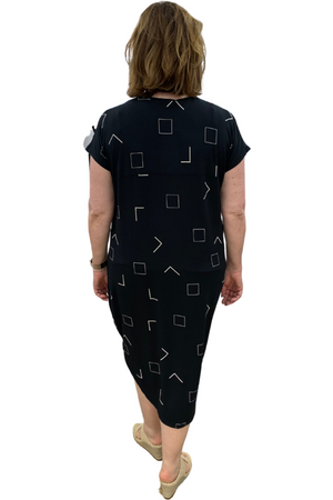 Tani Ivy Midi dress in Prism Print