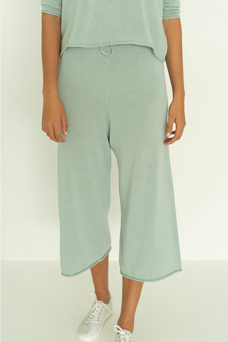 Humidity Traveller Knitted pant in Pistachio